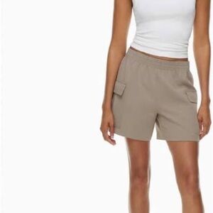 NWT Aritzia Wilfred The Effortless cargo 5" Shorts 2XS Ashen